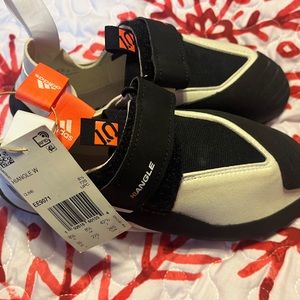 NWT Women’s Adidas FIVE TEN HIANGLE CLIMBING SHOES